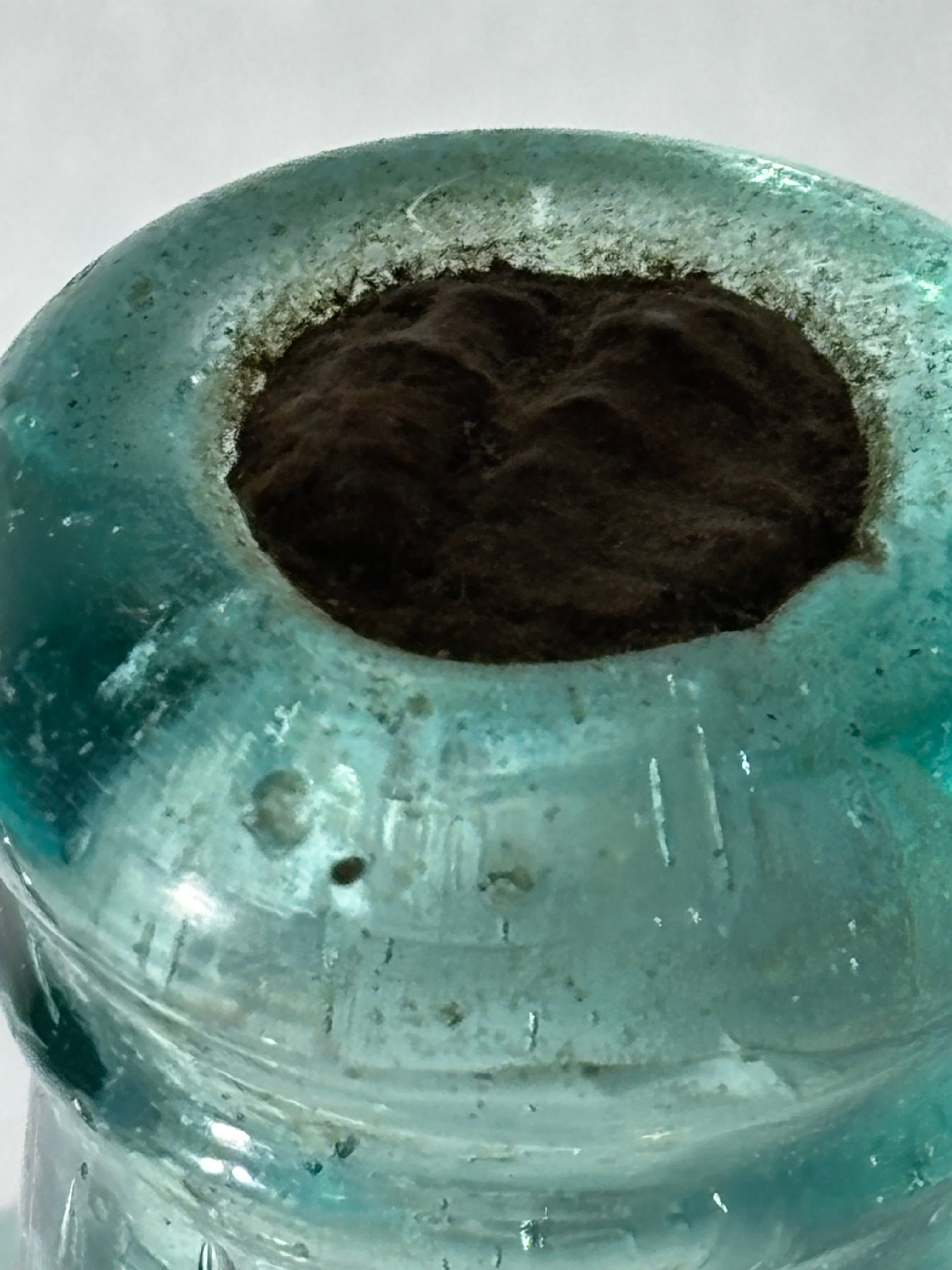 American Hand-Blown “Pond’s Extract” Apothecary Bottle Utica, New York, circa 1846–1855