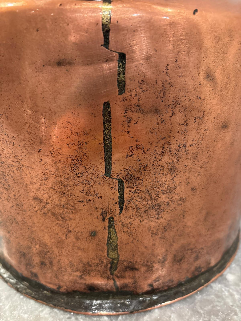 Large American Dovetailed Copper Hearth Kettle, 1830–1860