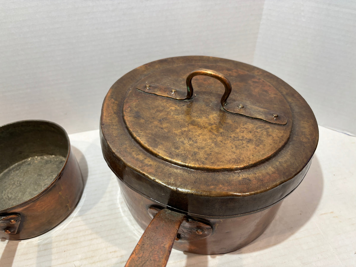 Exceptional Pair of Early French Dovetailed Copper Saucepans with Heart-Shaped Handle Mounts