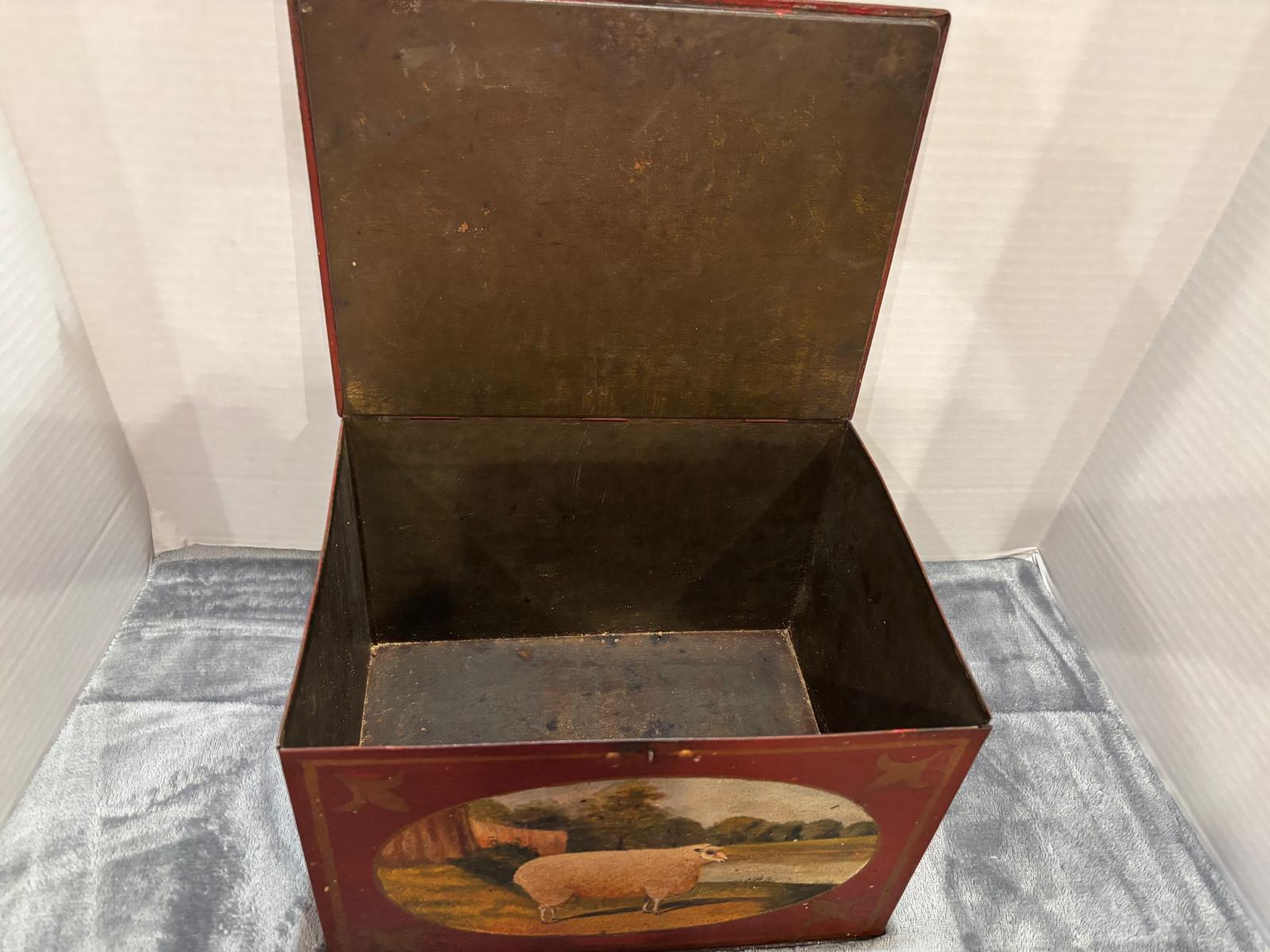 American toleware painted tin box, New England, circa 1835–1850