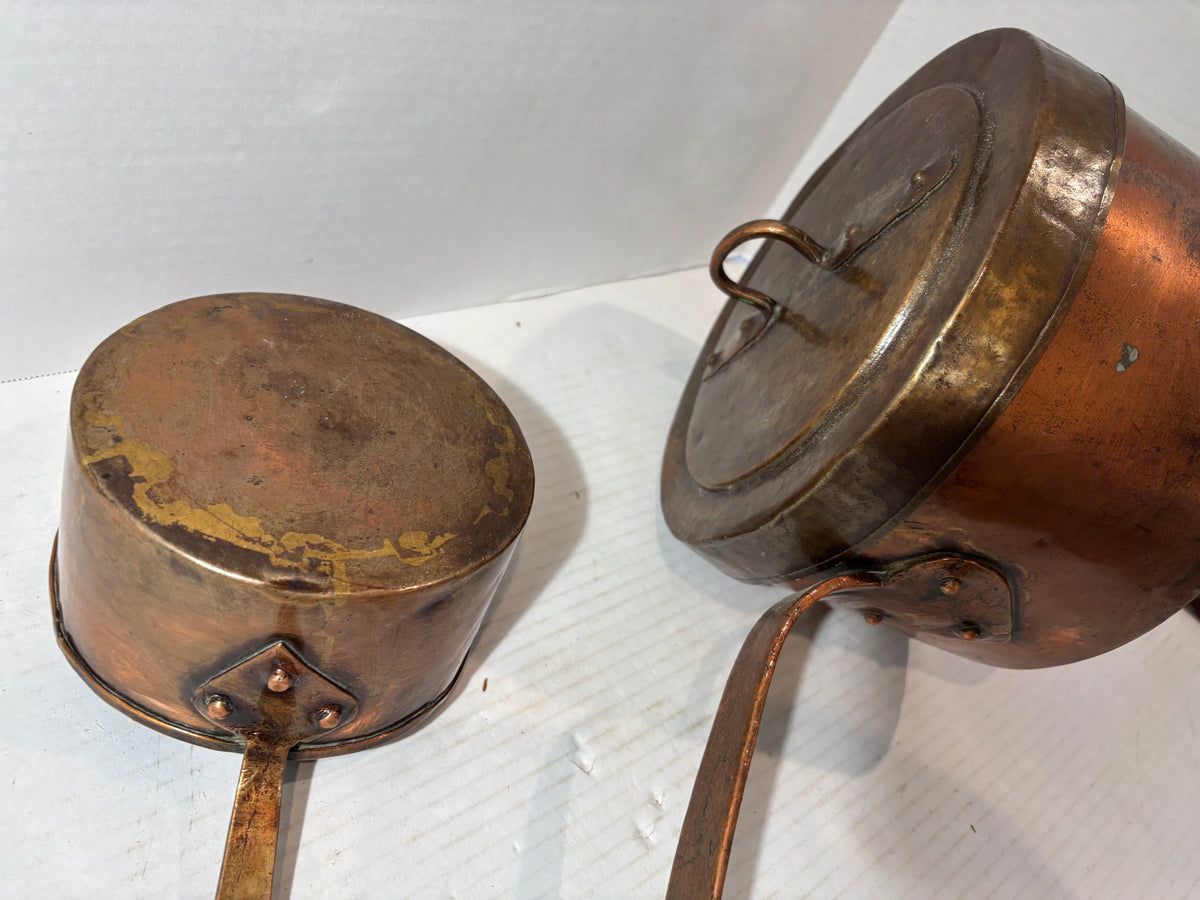 Exceptional Pair of Early French Dovetailed Copper Saucepans with Heart-Shaped Handle Mounts