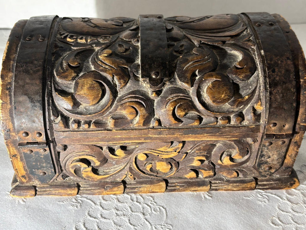 Carved Casket-Form Box, Precisely Dated February 10, 1834