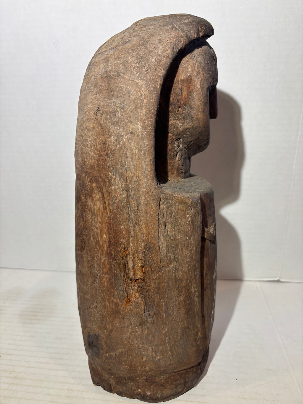 Exceptional Primitive Anthropomorphic Log-Form Folk Carving