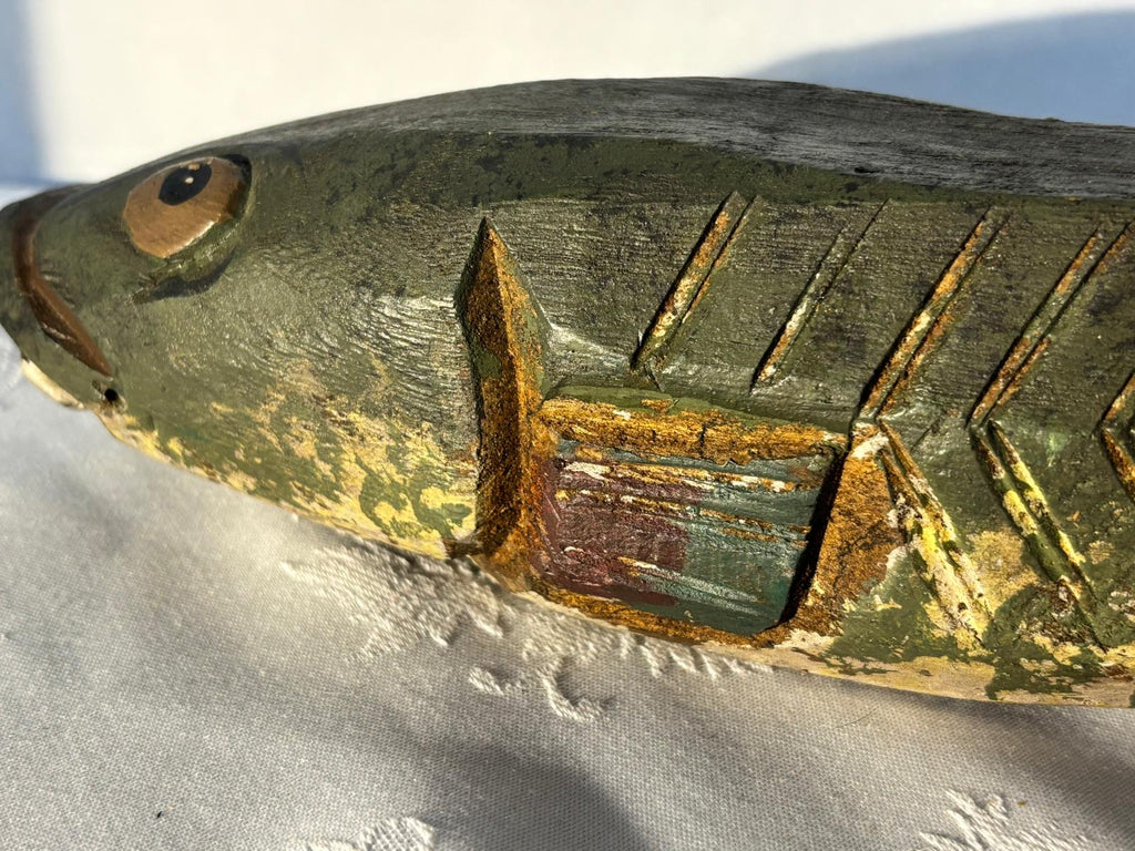 Hand-Carved American Folk Art Fish  Mid-20th Century 15 inches in length
