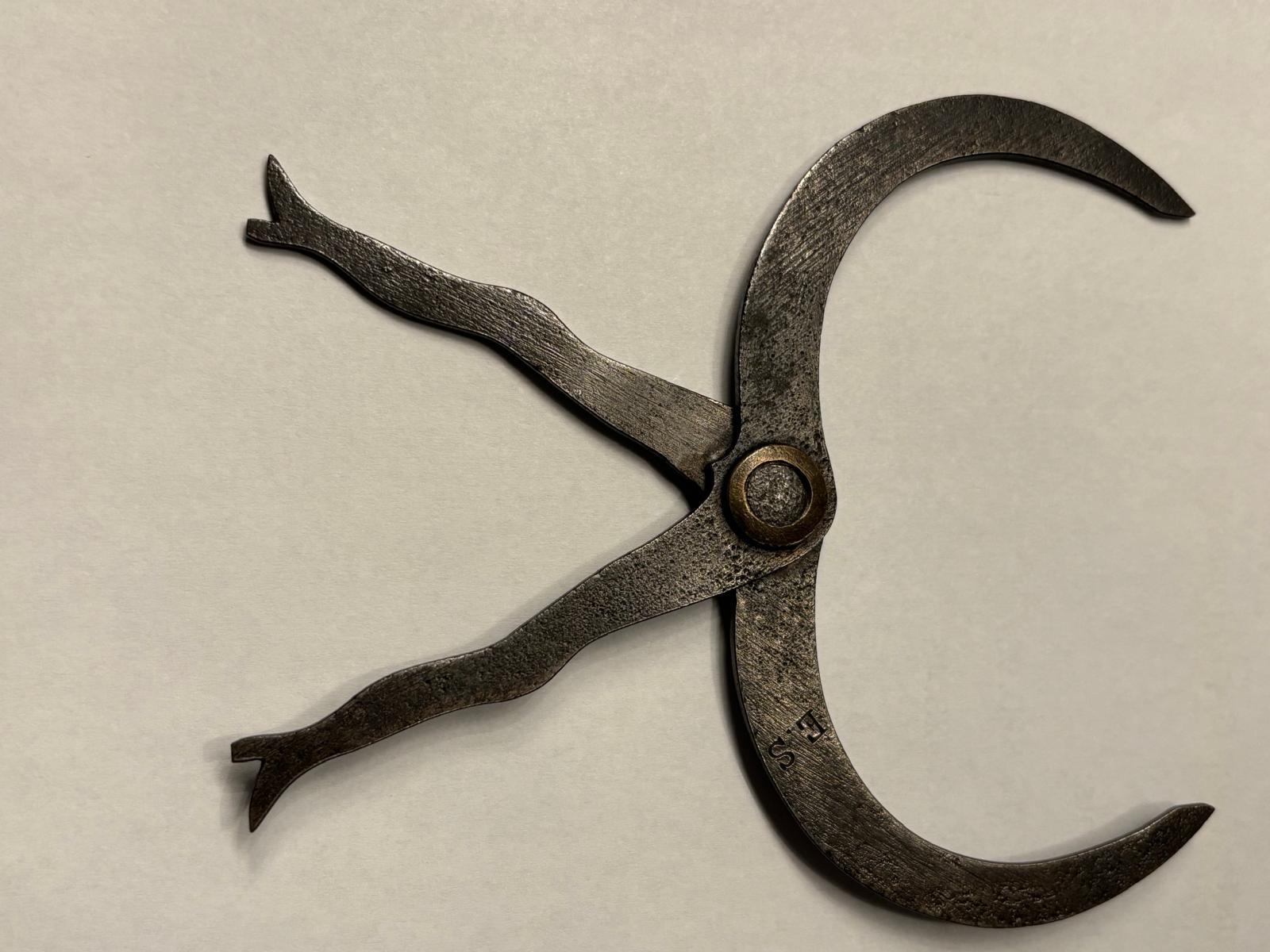 Hand-forged machinist’s or blacksmith’s outside calipers