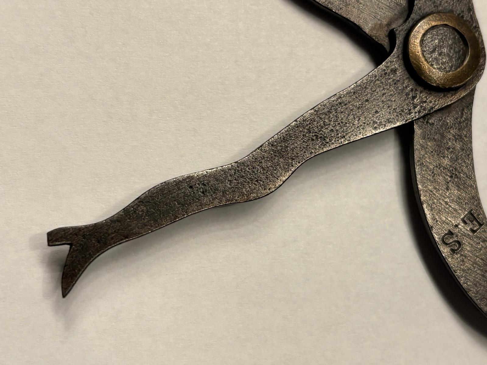 Hand-forged machinist’s or blacksmith’s outside calipers