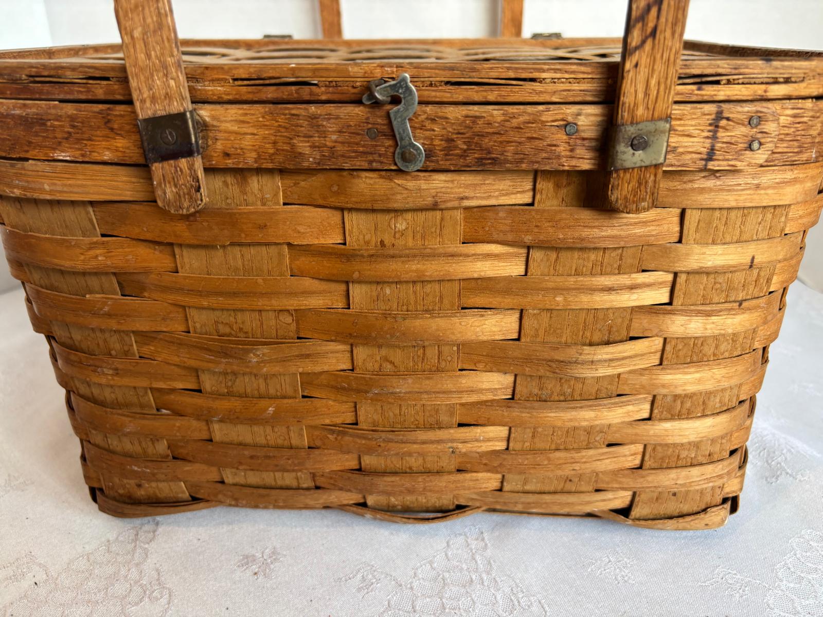 Exceptional Early 20th Century American Covered Picnic / Pie Carrier Basket with Original Interior Tray