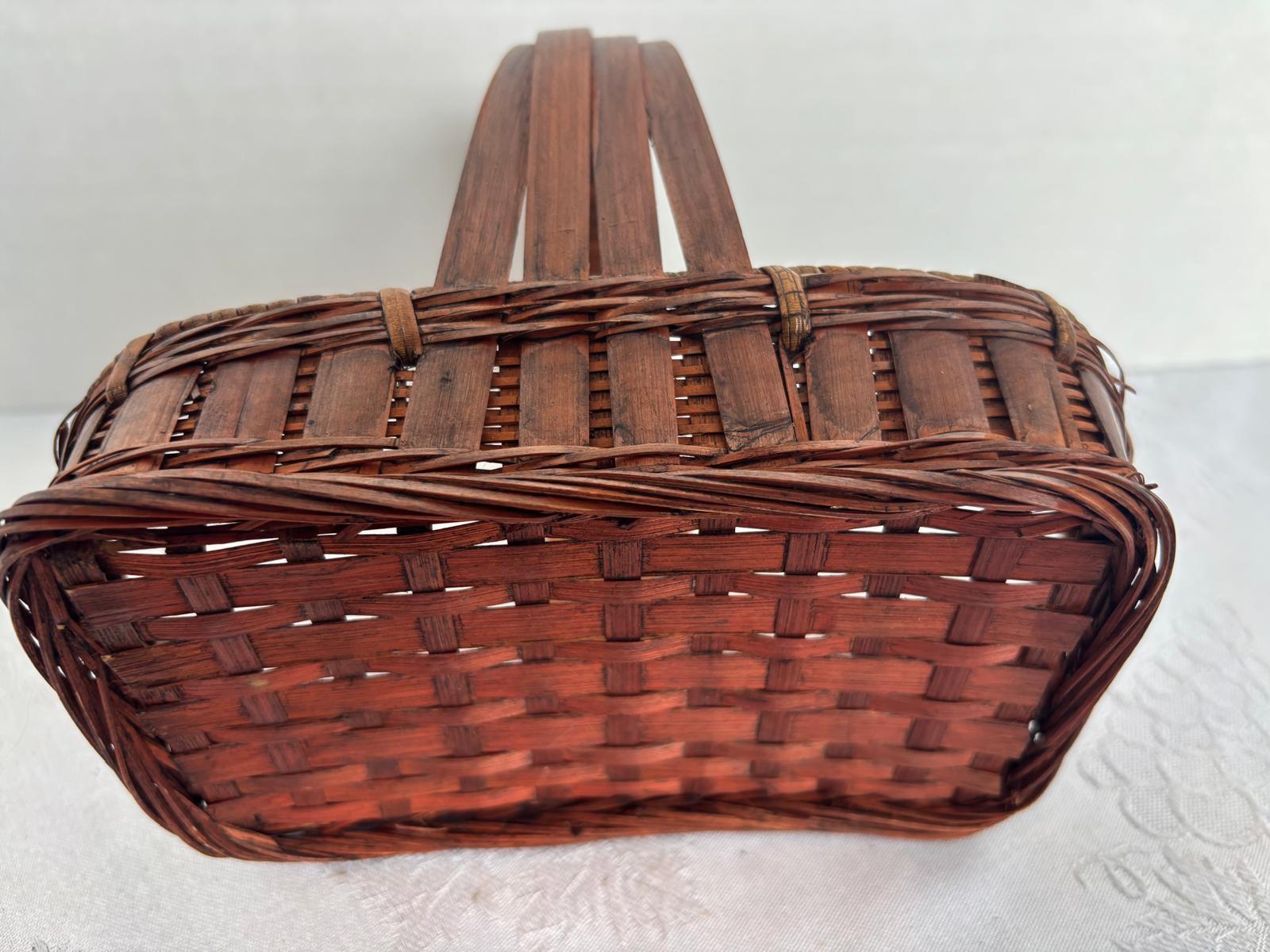 Miniature Appalachian Split-Oak Market Basket  Mid-20th Century 6” x 4”