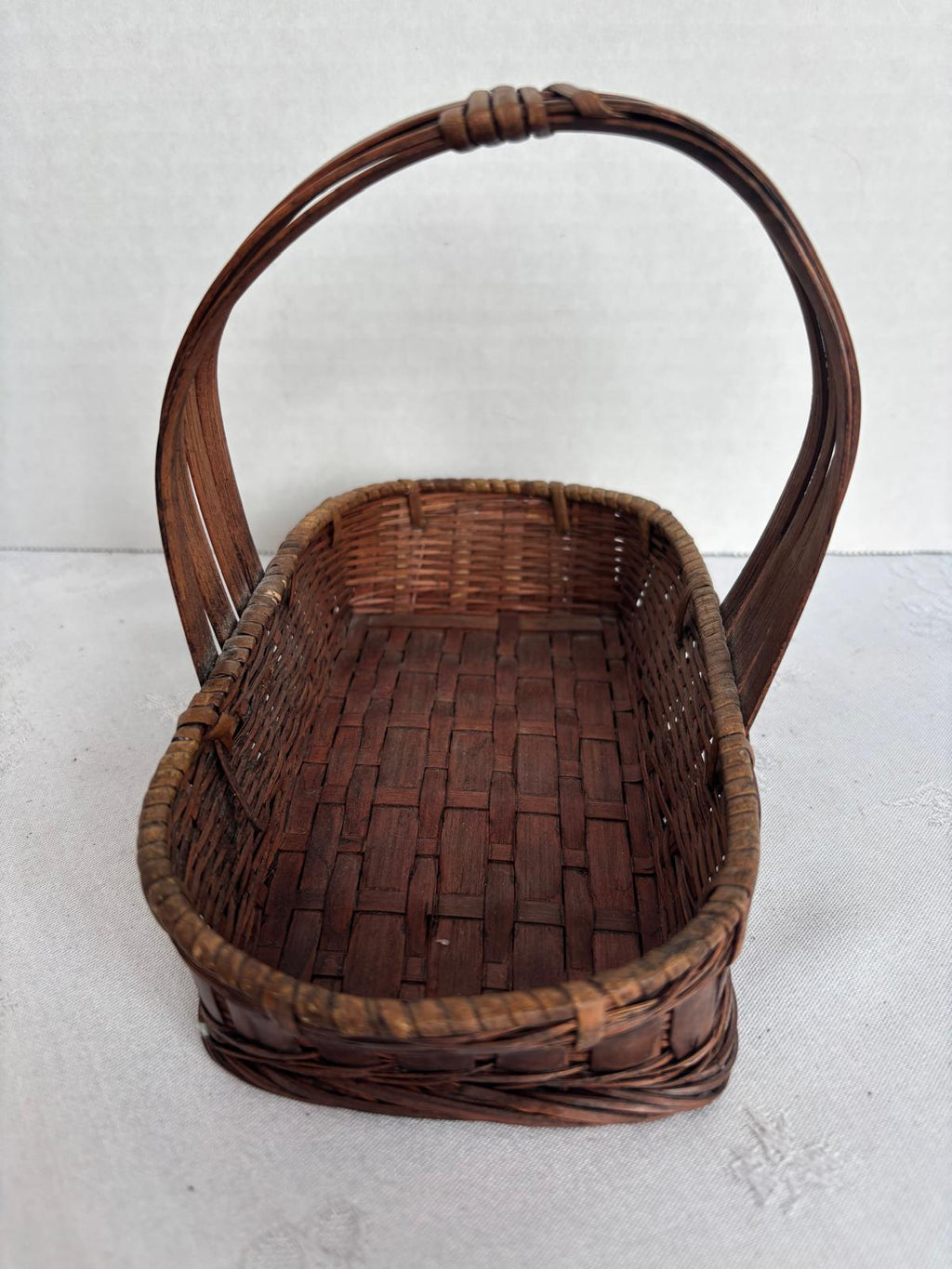 Miniature Appalachian Split-Oak Market Basket  Mid-20th Century 6” x 4”