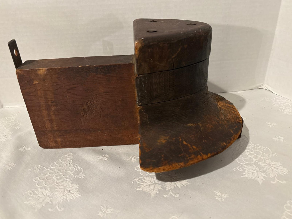 19th century American carved wooden hatter’s mold
