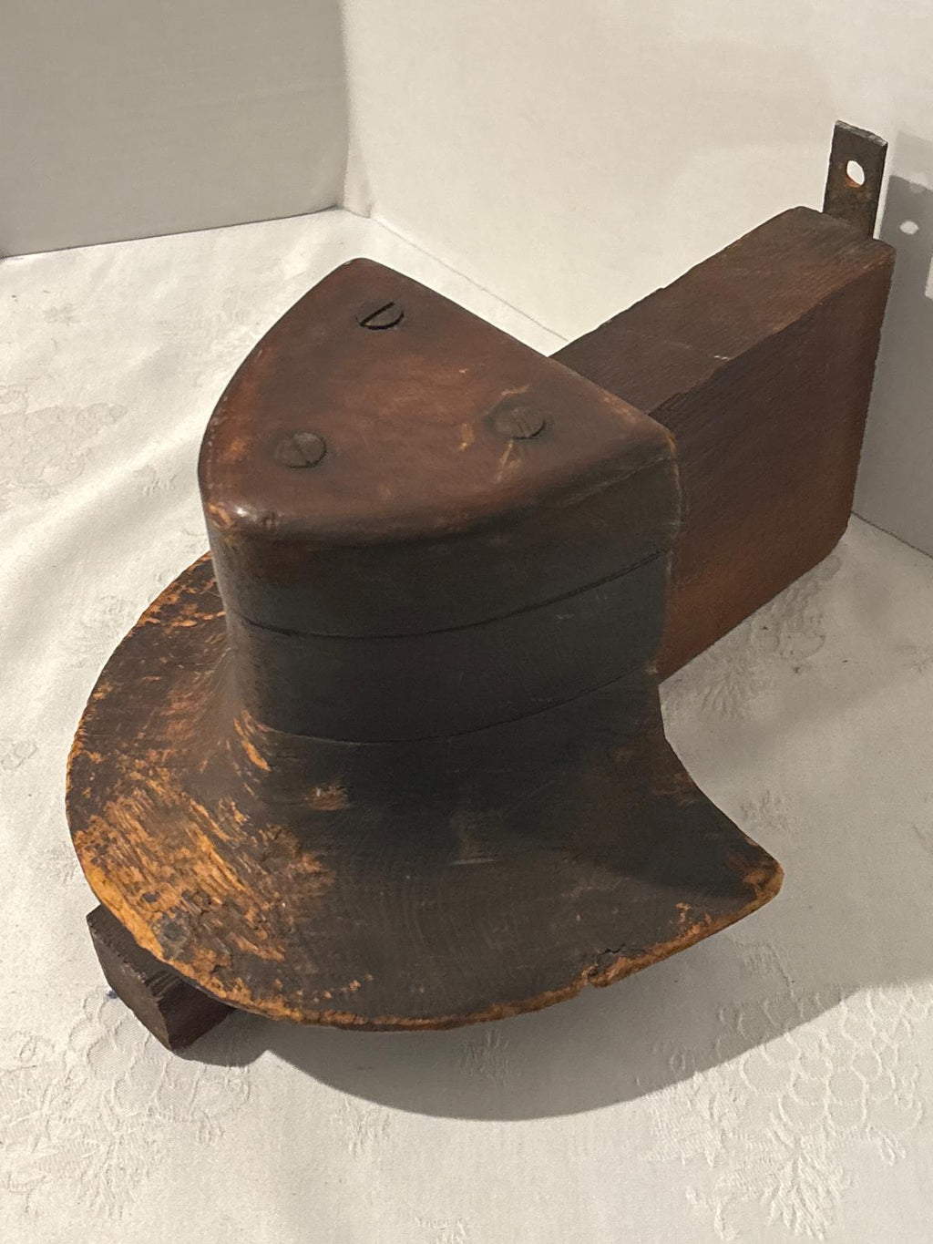 19th century American carved wooden hatter’s mold