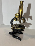 Early 20th Century Leitz Wetzlar Brass Microscope with Complete Matched Optics and Reichert Mechanical Stage — Working