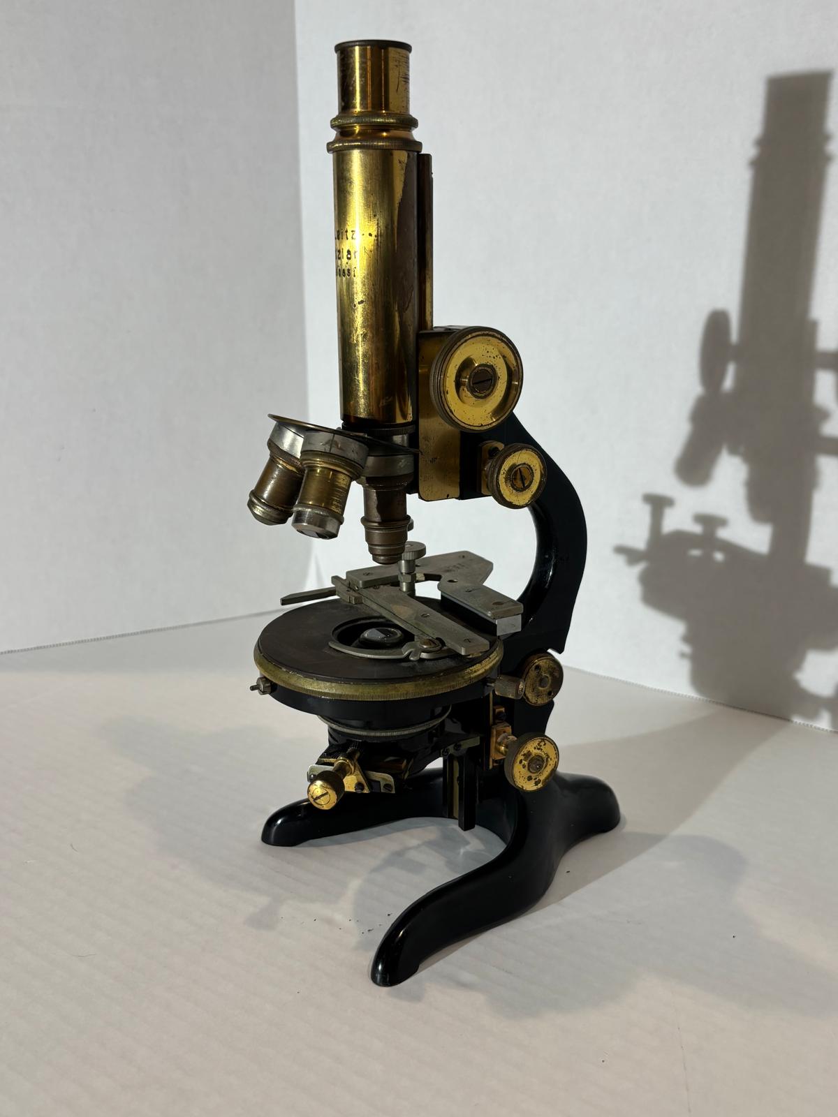 Early 20th Century Leitz Wetzlar Brass Microscope with Complete Matched Optics and Reichert Mechanical Stage — Working