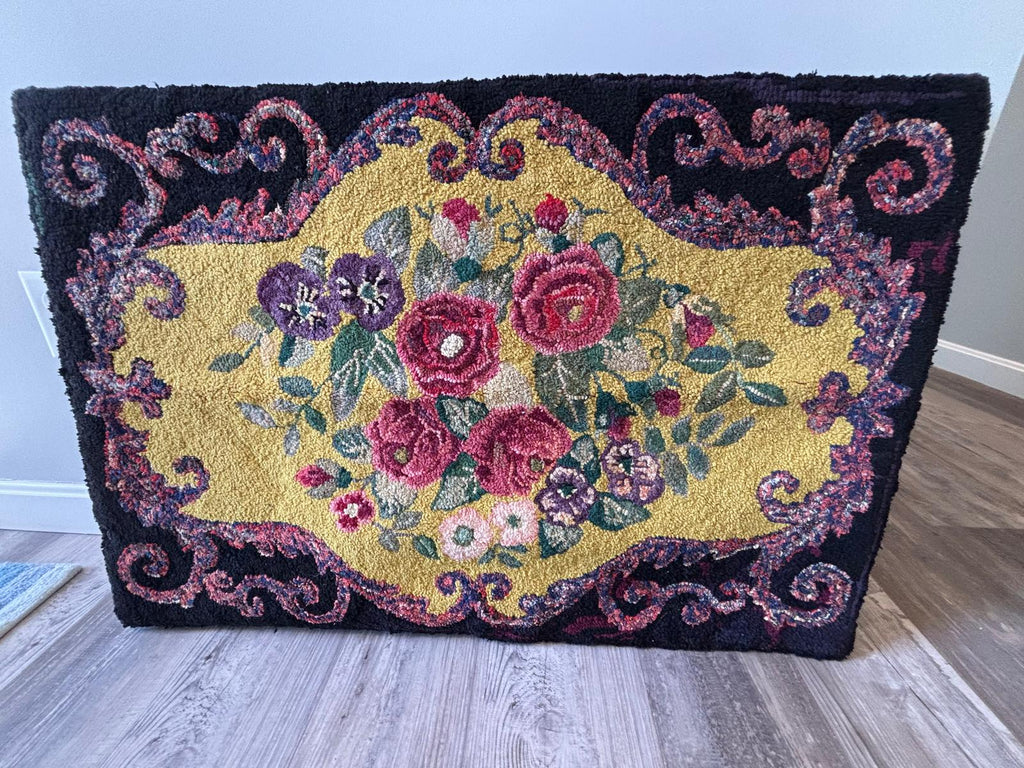 A striking American hand-hooked rug of early 20th century date