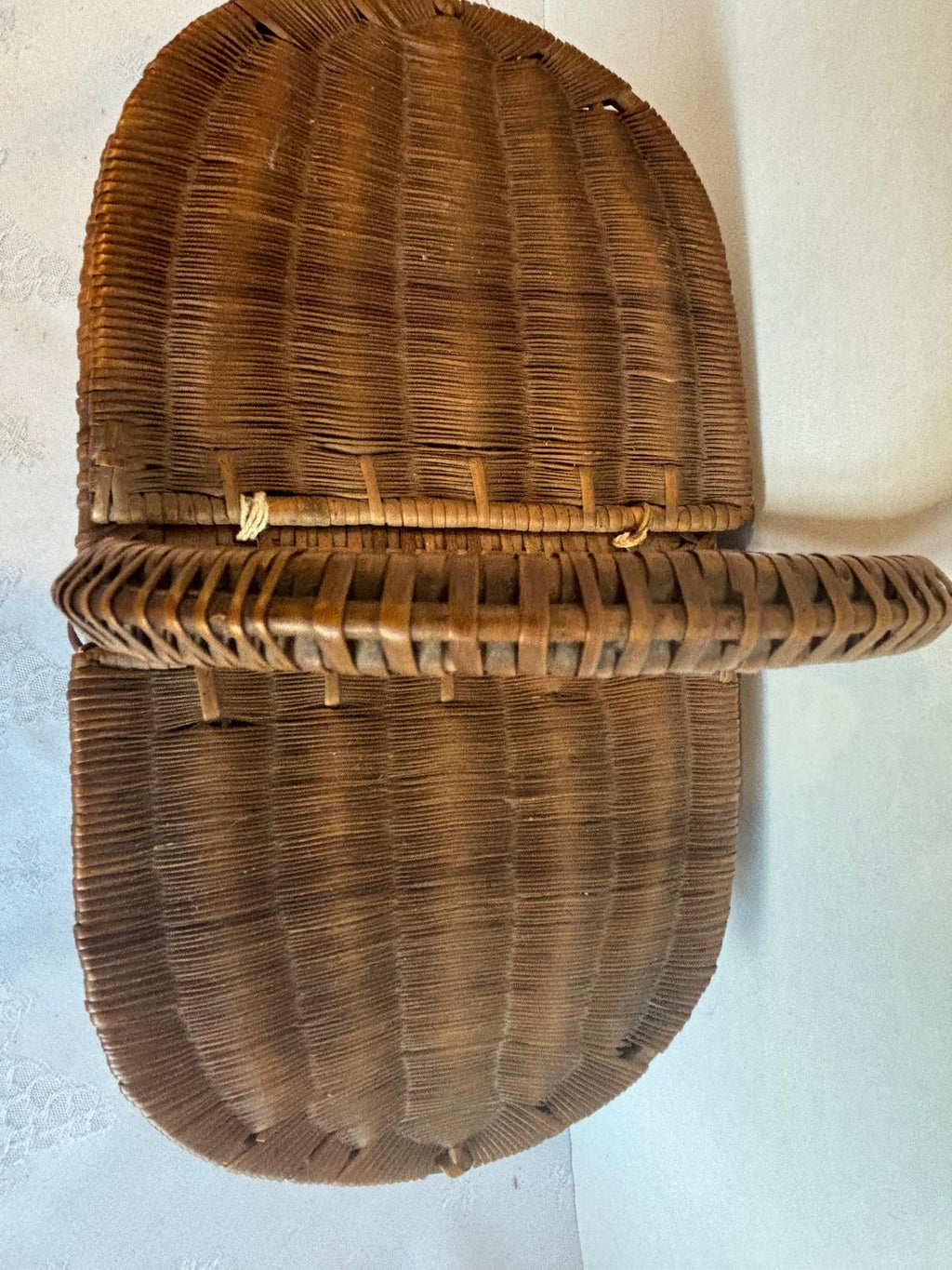 Fine Late 19th Century American Fancy Splint Basket with Hinged Lid