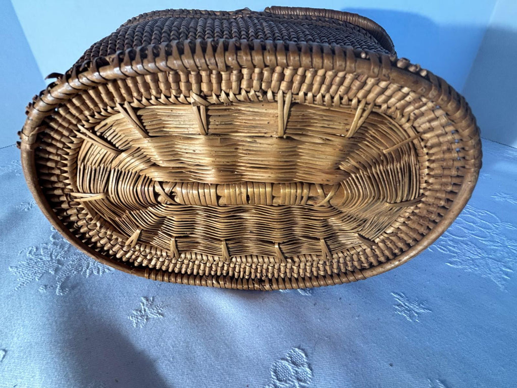 Fine Late 19th Century American Fancy Splint Basket with Hinged Lid