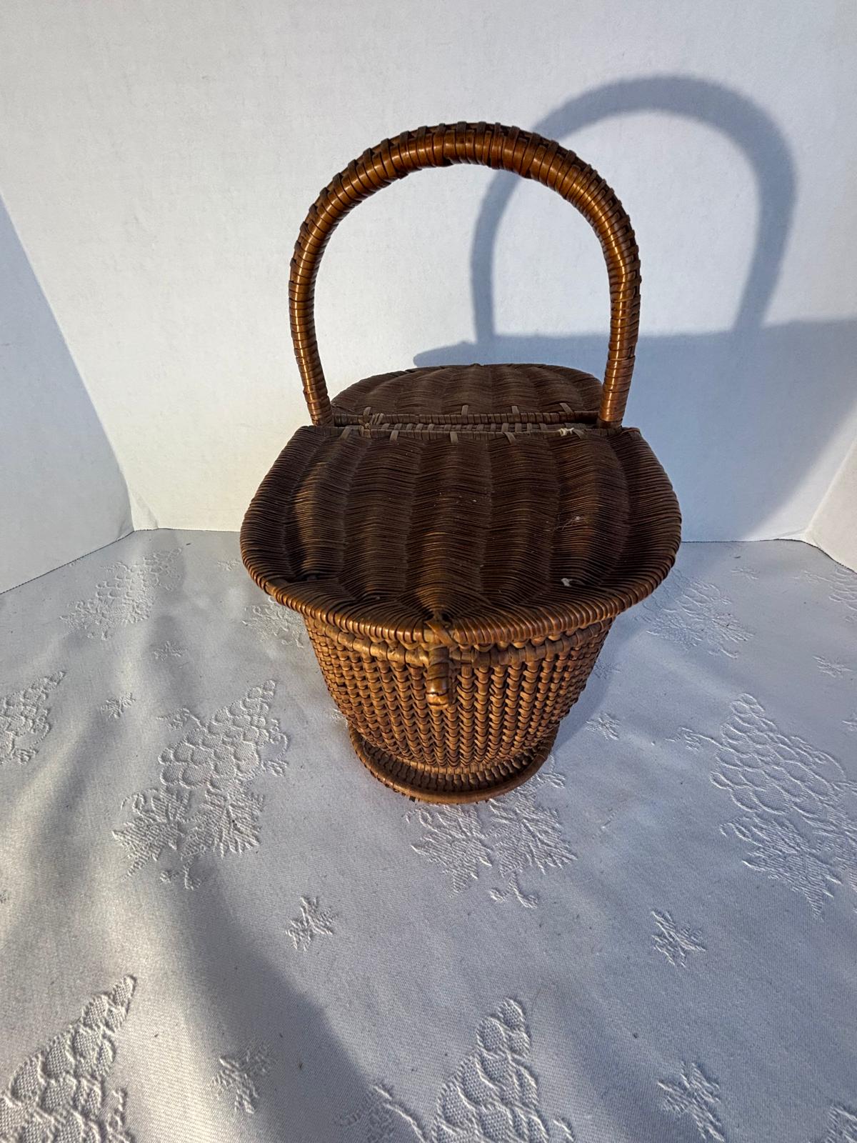 Fine Late 19th Century American Fancy Splint Basket with Hinged Lid