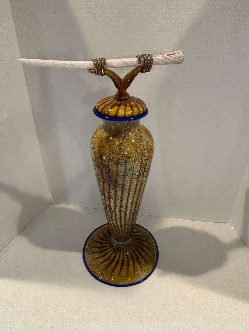 Large Gartner/Blade Studio Art Glass Covered Vessel Massachusetts, circa 2000