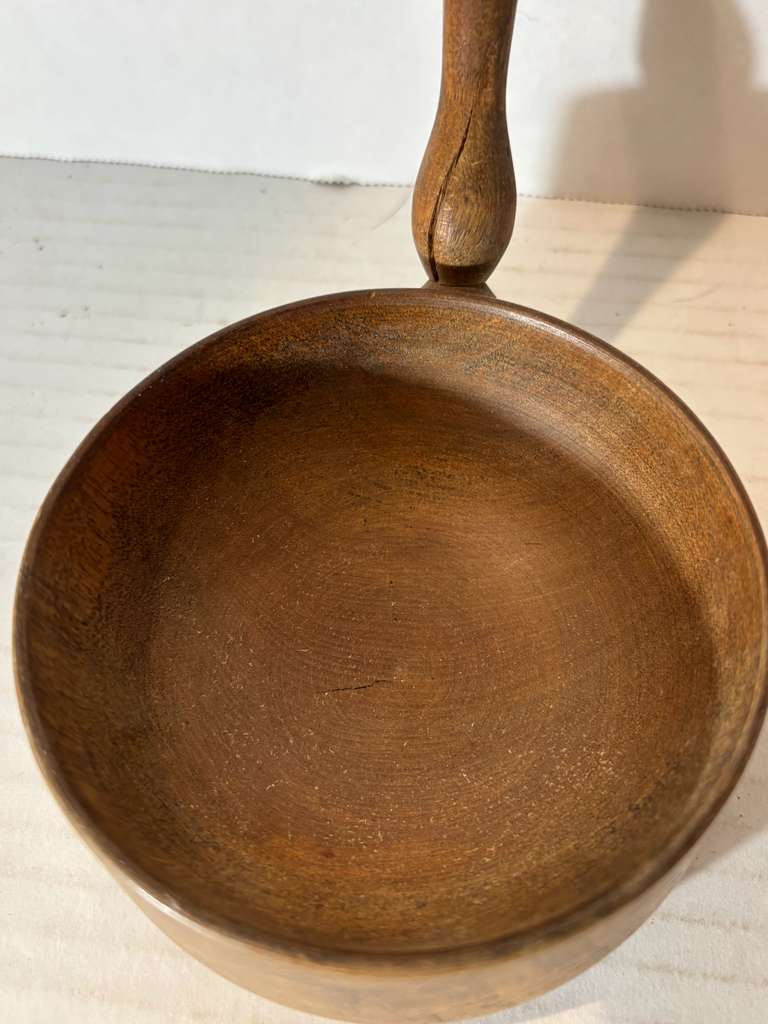 Late 19th Century Treenware Porringer or Handled Bowl