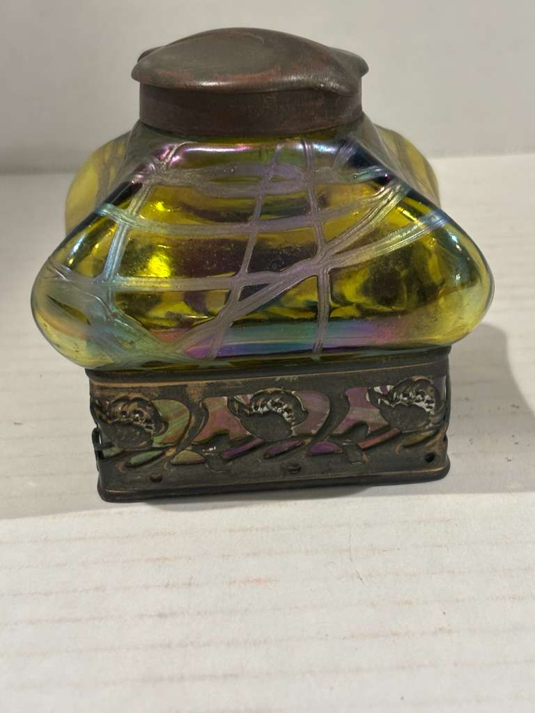 Art Nouveau Iridescent Art Glass Inkwell Attributed to Loetz, Bohemia, circa 1900