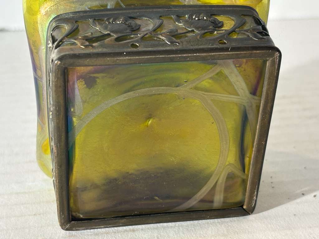 Art Nouveau Iridescent Art Glass Inkwell Attributed to Loetz, Bohemia, circa 1900